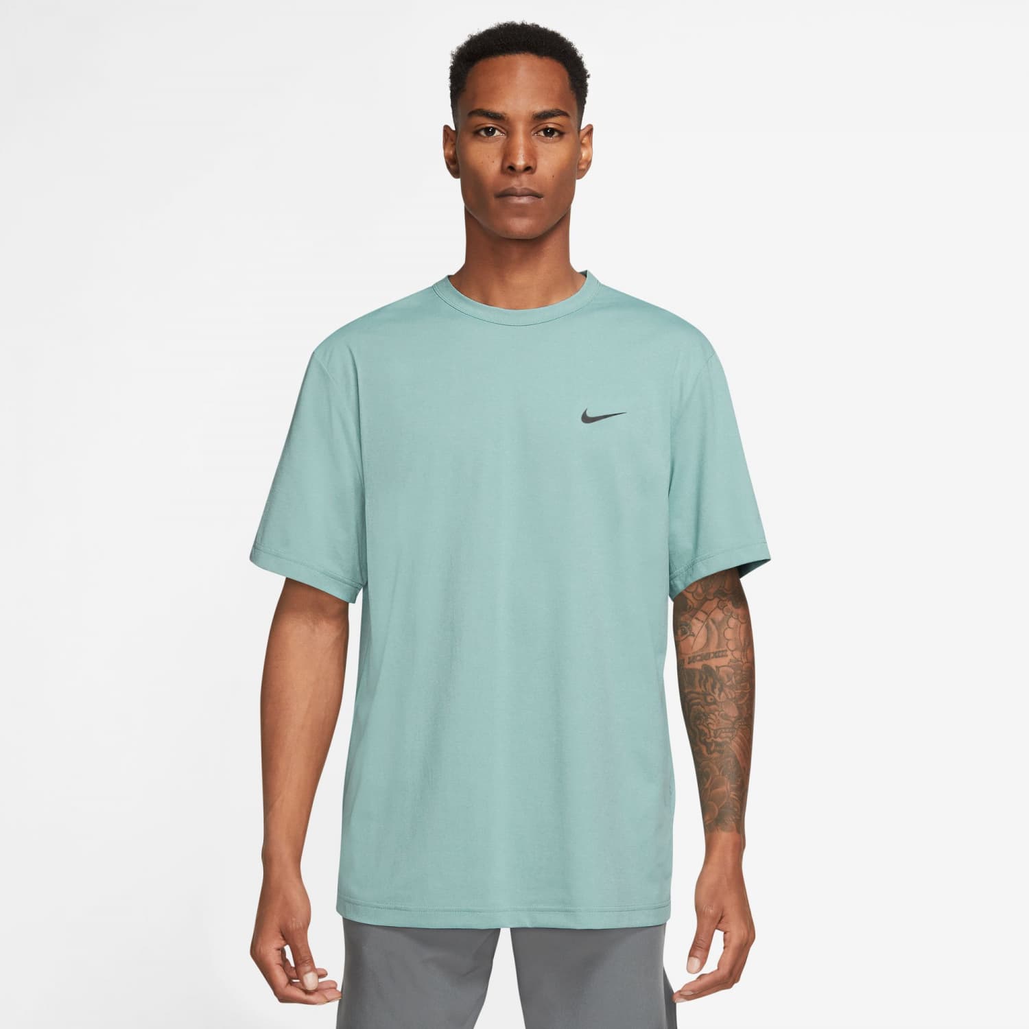 Nike herren t-shirt hotsell dri fit version 2.0