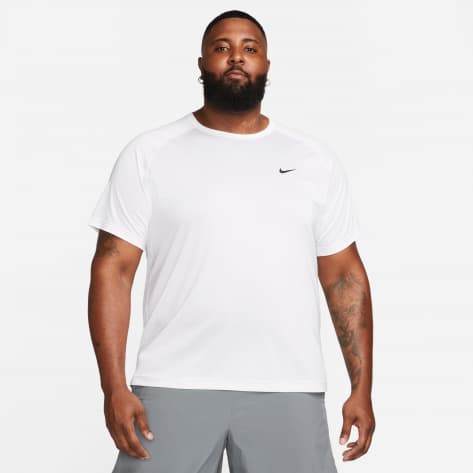 Nike Herren T-Shirt Dri-Fit Short-Sleeve Fitness DV9815 