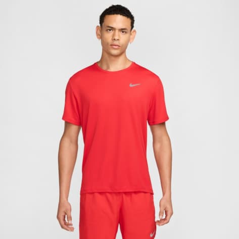Nike Herren Laufshirt Dri-FIT Run Division Miler DV9315-657 L University Red/Refl Silv | L