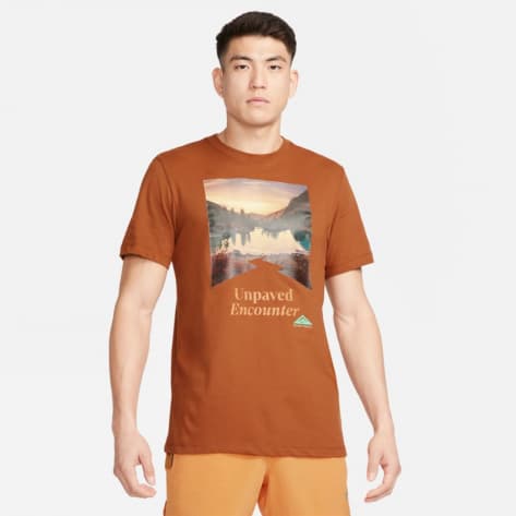 Nike Herren Laufshirt Dri-FIT Trail Running Tee FD0120-246 M Dark Russet | M