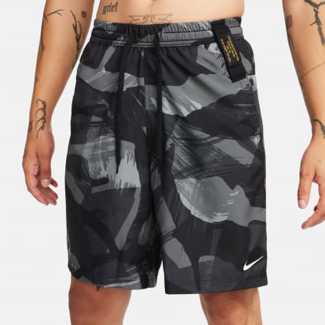 Nike Herren Short Camo Form Dri-FIT Shorts FN3046