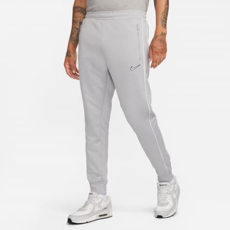 Taille nike adidas hotsell