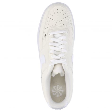 Nike Damen Sneaker Court Vision Low Next Nature FV9952-100 40.5 White/Pale Ivory | 40.5