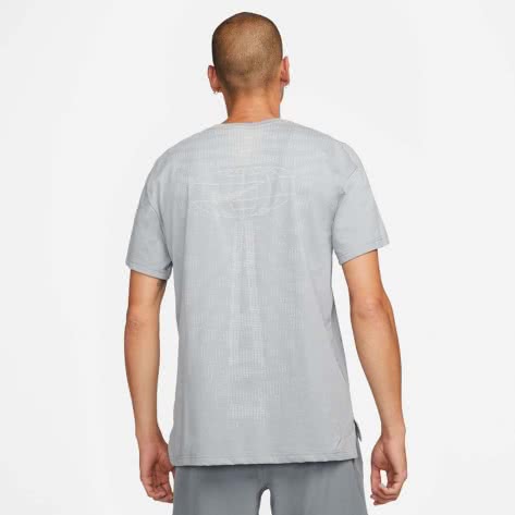 Nike Herren T-Shirt Pro Dri-FIT Short-Sleeve Top DQ4866-073 L Particle Grey/Black | L