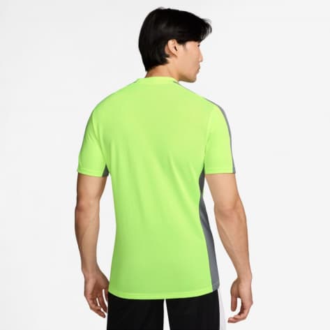 Nike Herren T-Shirt Academy23 Men s Dri-FIT S FZ0408 