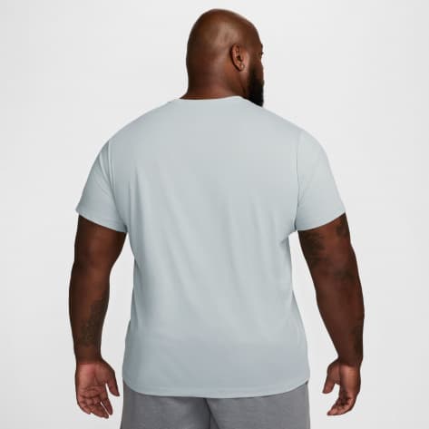 Nike Herren T-Shirt Mens Dri-FIT Fitness FZ8028 