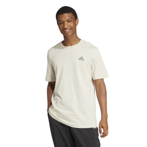 adidas Herren T-Shirt Essentials Embroidered Small Logo Tee 