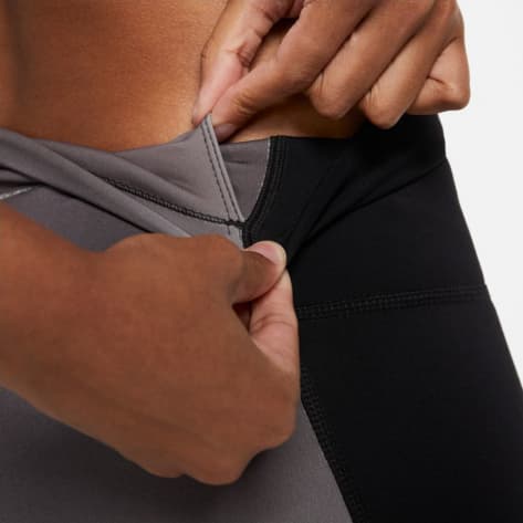Nike Damen Yoga 7/8 Tight Dri-FIT DQ6427-045 S Off Noir/Black/Multi Color | S