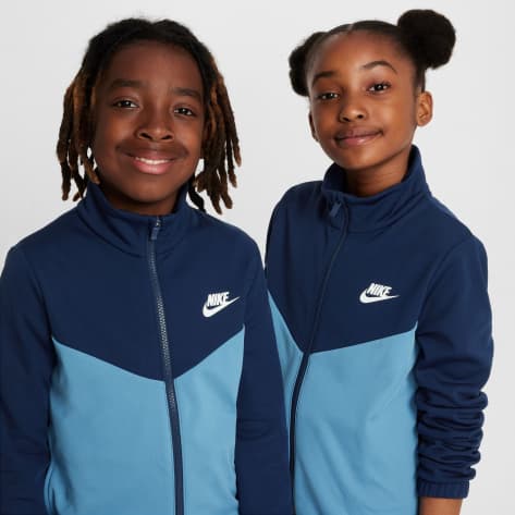 Big boys nike tracksuit deals