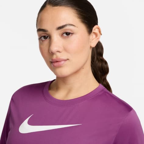 Nike Damen T-Shirt Dri-FIT Graphic T FQ4975 