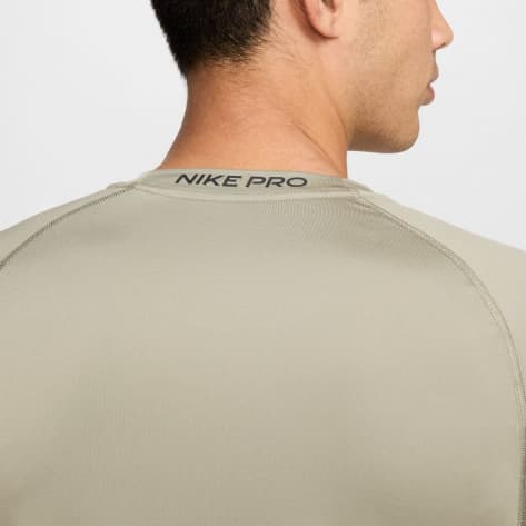 Nike Herren Trainingsshirt Pro Dri-FIT Slim Shirt FB7929 