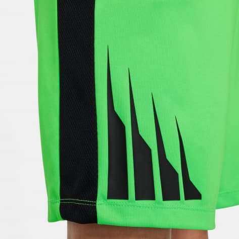 Nike Kinder Short CR7 Soccer Academy Player Edition:CR Shorts FN8436-398 137-147 Green Strike/Black/Blck | 137-147