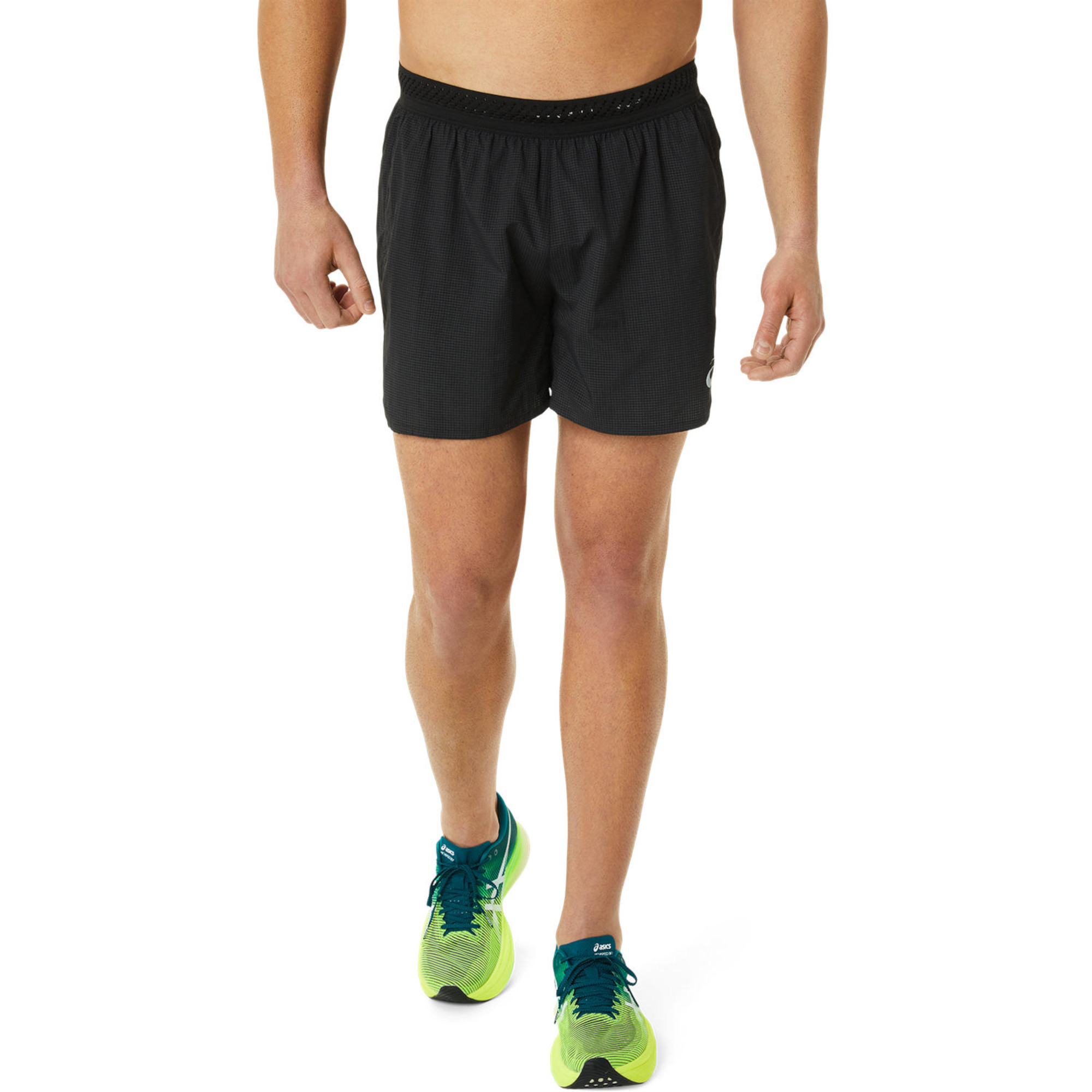 Кроссовки Asics Herren Laufshorts с вентиляцией, 5 дюймов, короткие 2011C386