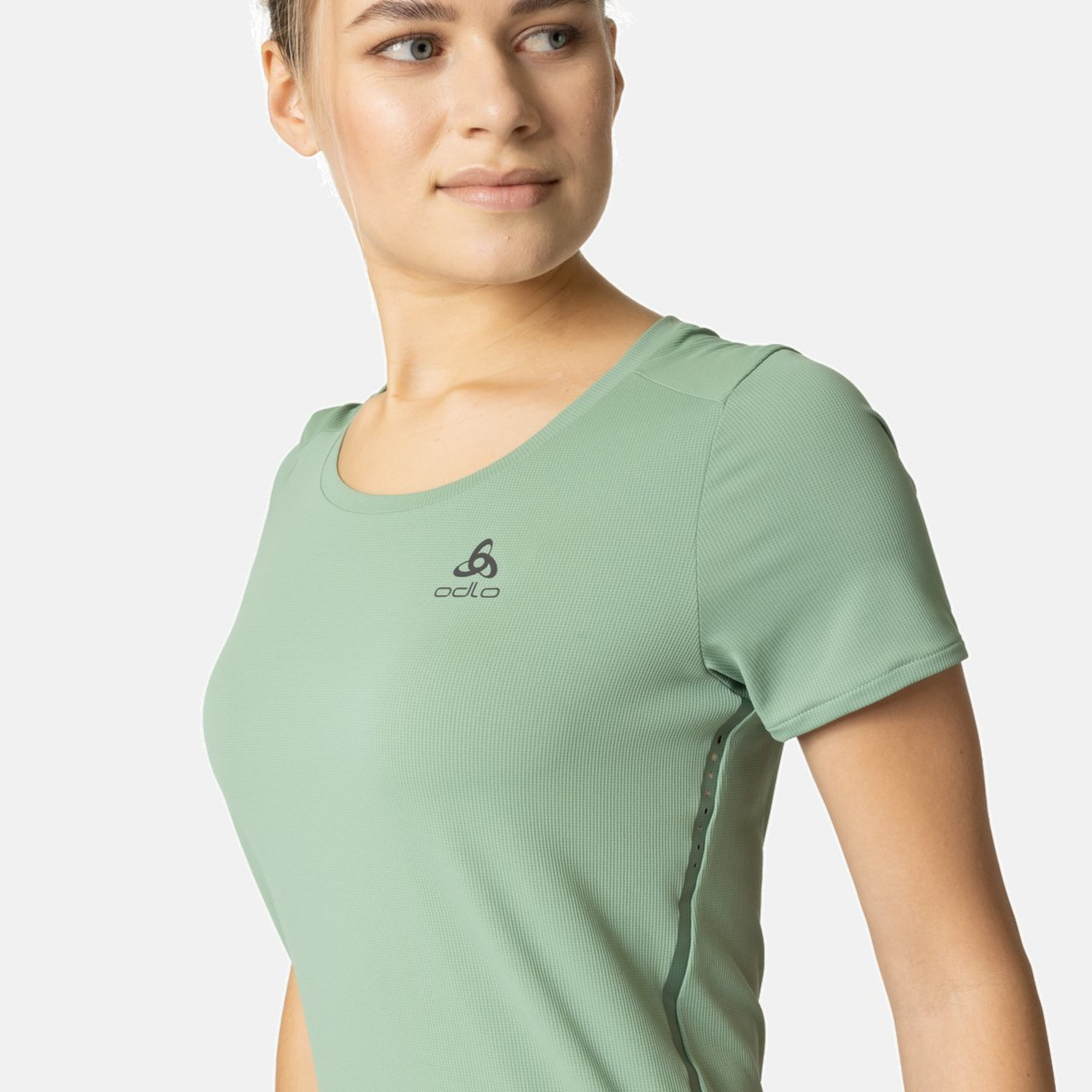 Odlo Damen Laufshirt Zeroweight Chill-Tec 313871 11990₽